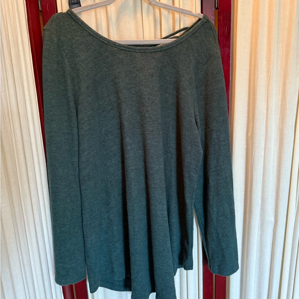Torrid 2 super soft plush lace up back tunic sweatshirt